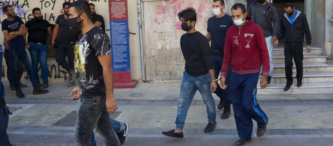 Τυμπάκι Κρήτης: Ελεύθεροι και οι 22 Πακιστανοί που επιχείρησαν να λιντσάρουν Έλληνα